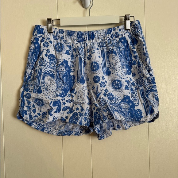 Cynthia Rowley Pants - Cynthia Rowley Blue and White Patterned Women's Cargo Shorts